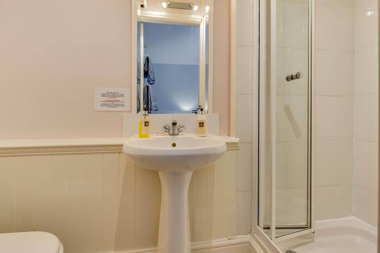 Bed and Breakfast Ashleigh House Уиндермир Экстерьер фото